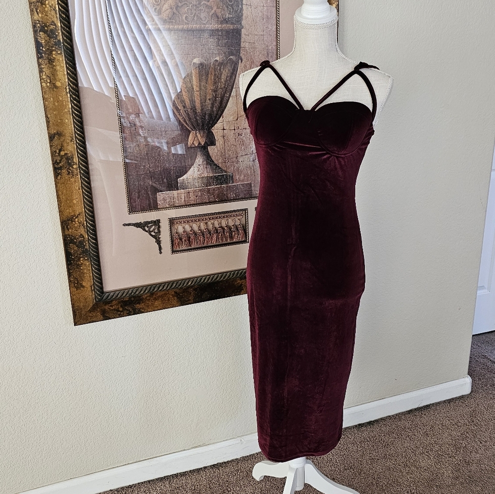 Elegant Velvet Burgundy Dress